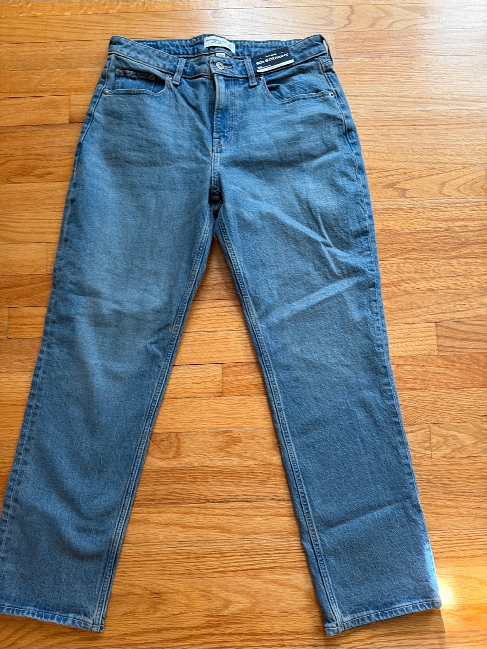 NWT Abercrombie & Fitch Curve Love Mid  Rise 90’s Straight Jeans